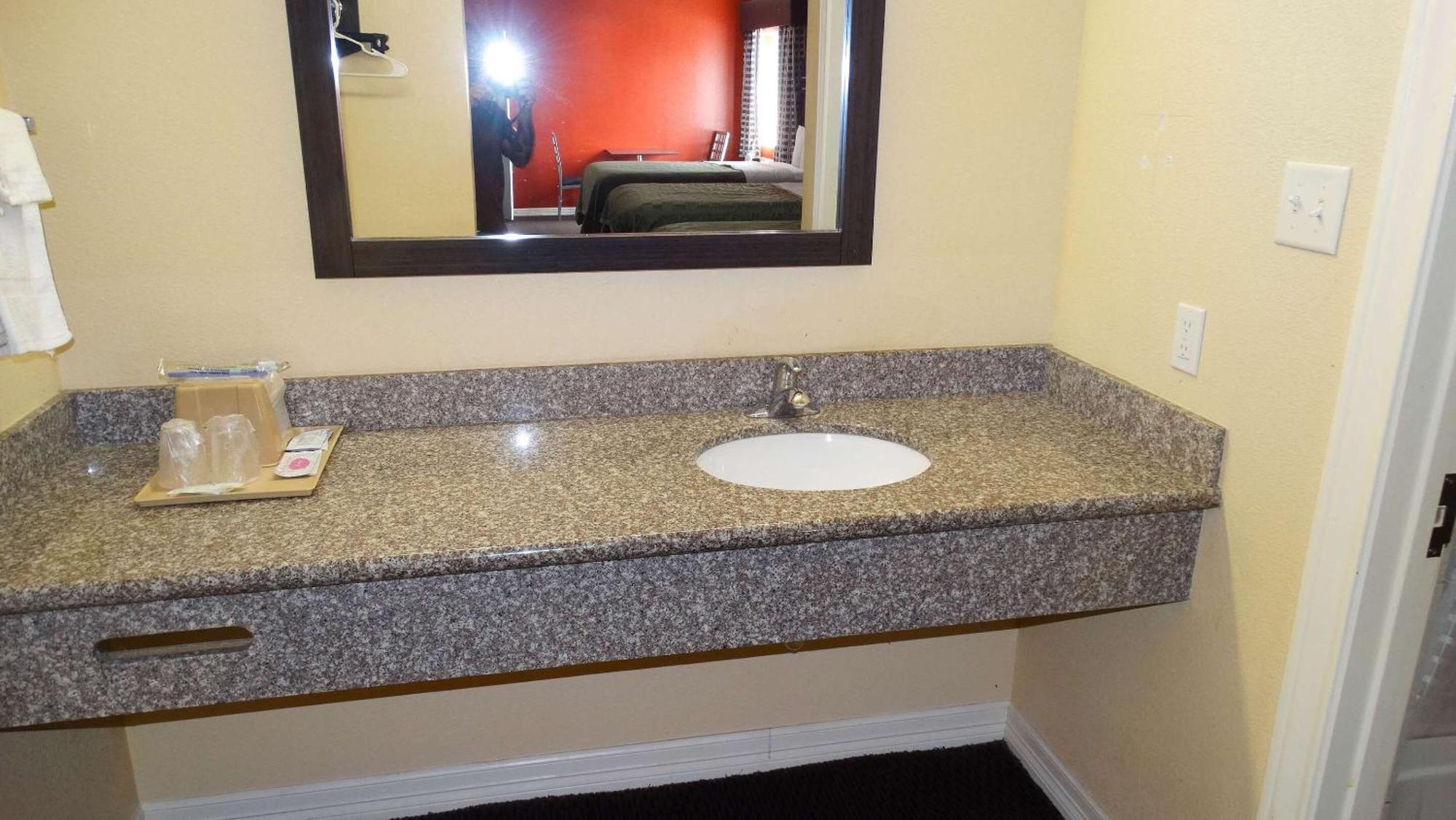 Motel 6 Houston, Tx - Willowbrook Mall Exteriör bild